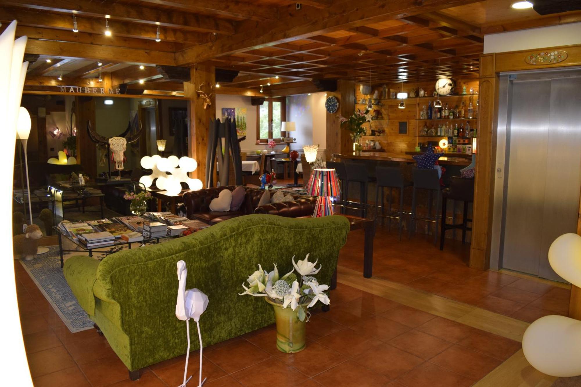 Mauberme Mountain Boutique Hotel Salardu Exterior photo