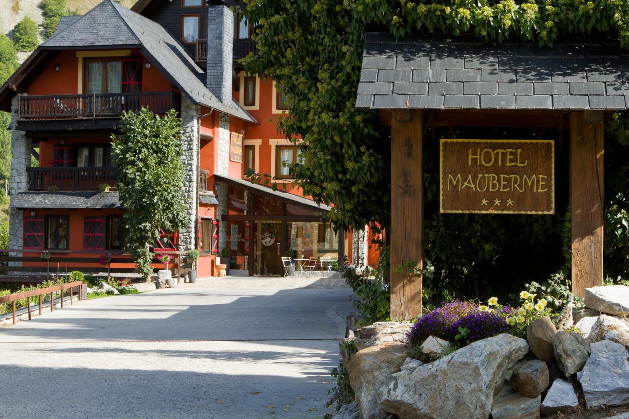 Mauberme Mountain Boutique Hotel Salardu Exterior photo